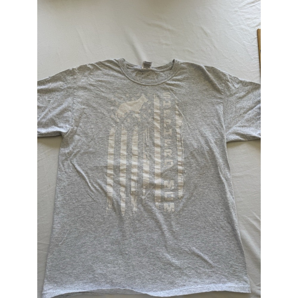 Fruit of the Loom German Shepherd Mom Graphic T-Shirt Gray Large Short Sleeve